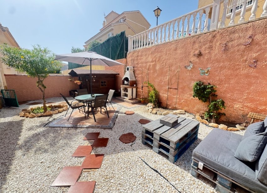 Resale - Villa - Orihuela Costa - Villamartín