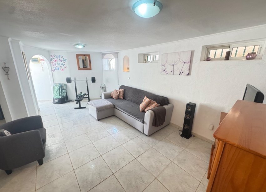 Resale - Villa - Orihuela Costa - Villamartín