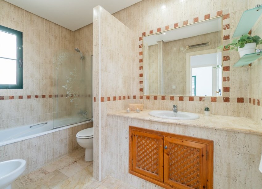 Resale - Villa - Orihuela Costa - Villamartín