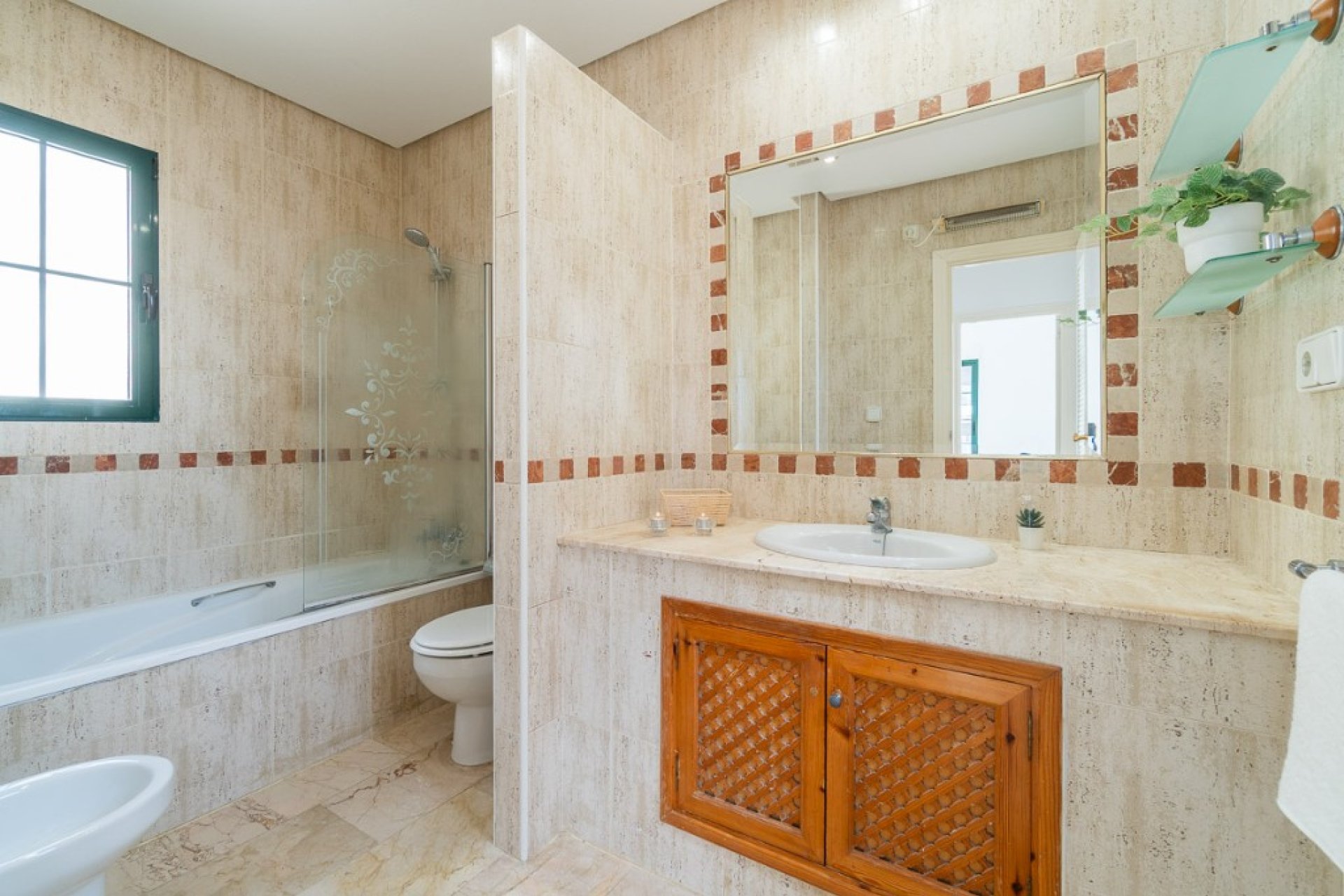Resale - Villa - Orihuela Costa - Villamartín