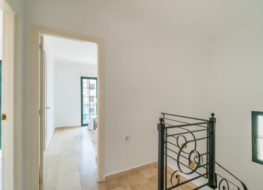 Resale - Villa - Orihuela Costa - Villamartín