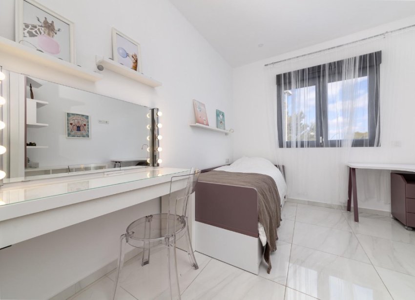 Resale - Villa - Orihuela Costa - Villamartín
