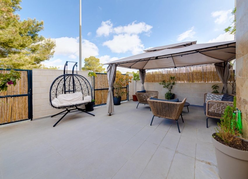 Resale - Villa - Orihuela Costa - Villamartín