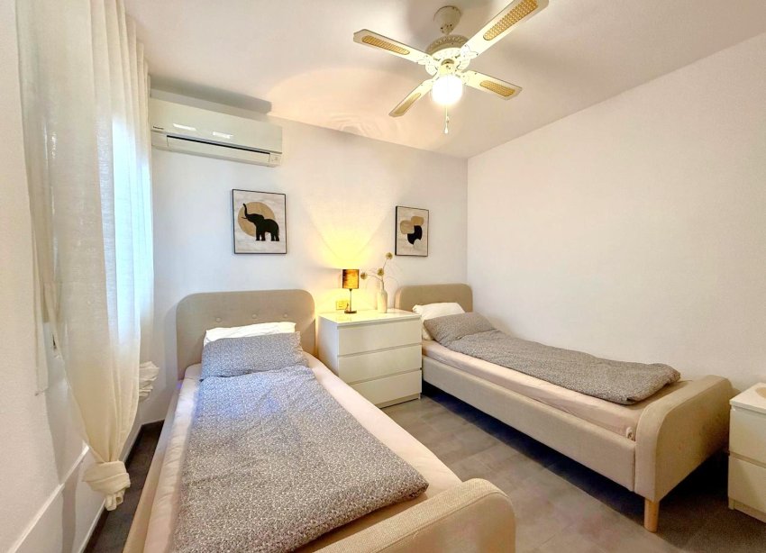 Resale - Villa - Orihuela Costa - Villamartín