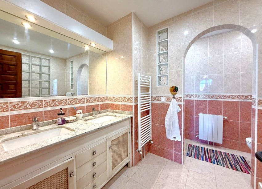 Resale - Villa - Orihuela Costa - Villamartín