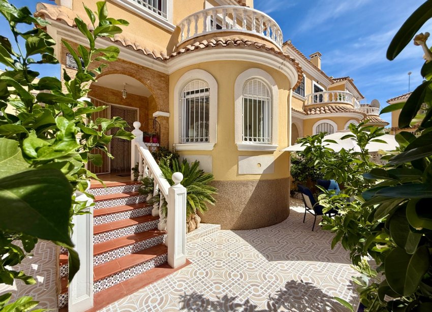 Resale - Villa - Orihuela Costa - Villamartín