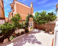 Resale - Villa - Orihuela Costa - Villamartín