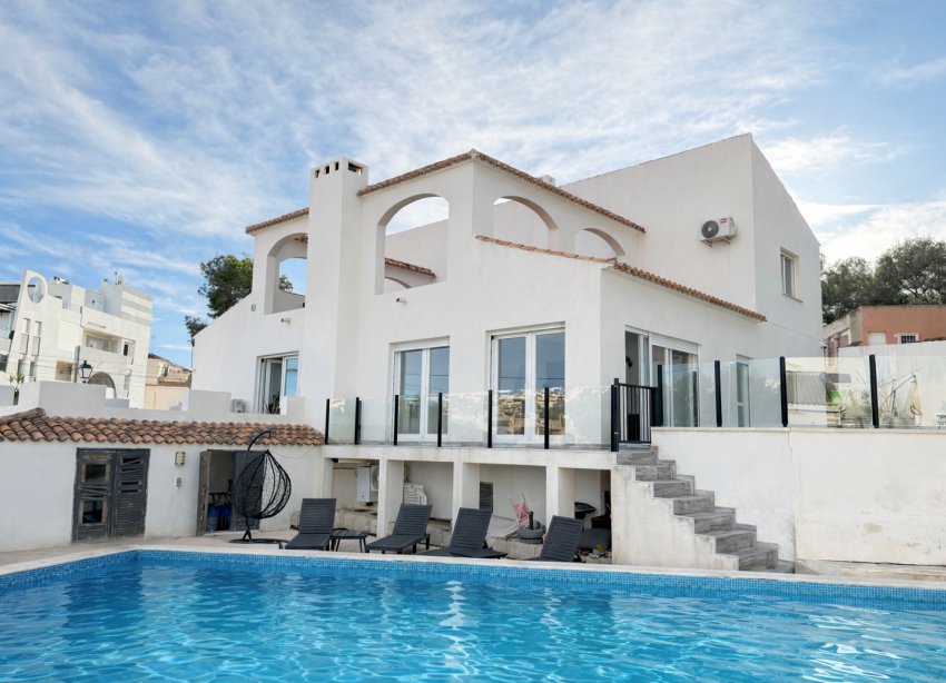Resale - Villa - Orihuela Costa - Villamartin