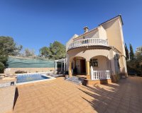 Resale - Villa - Orihuela Costa - Villamartin