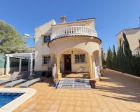 Resale - Villa - Orihuela Costa - Villamartin