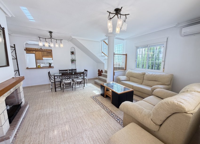 Resale - Villa - Orihuela Costa - Villamartin