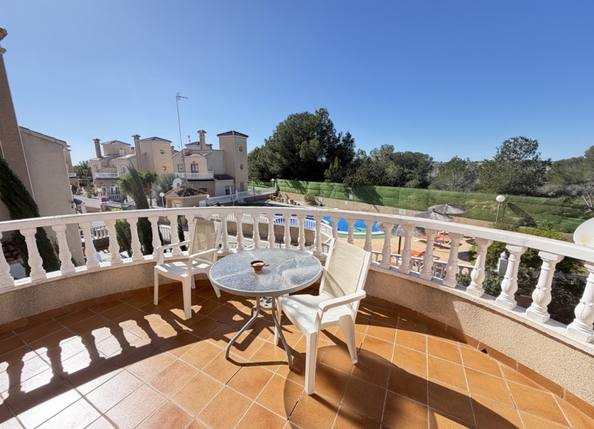 Resale - Villa - Orihuela Costa - Villamartin