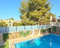 Resale - Villa - Orihuela Costa - Villamartín