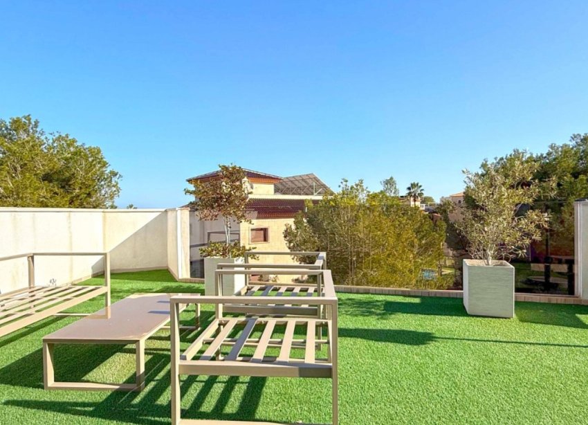 Resale - Villa - Orihuela Costa - Villamartín