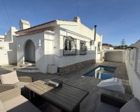 Resale - Villa - Orihuela Costa - Villamartin