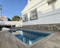 Resale - Villa - Orihuela Costa - Villamartin