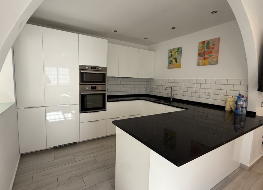 Resale - Villa - Orihuela Costa - Villamartin