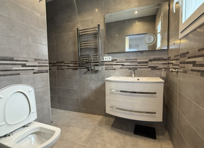 Resale - Villa - Orihuela Costa - Villamartin