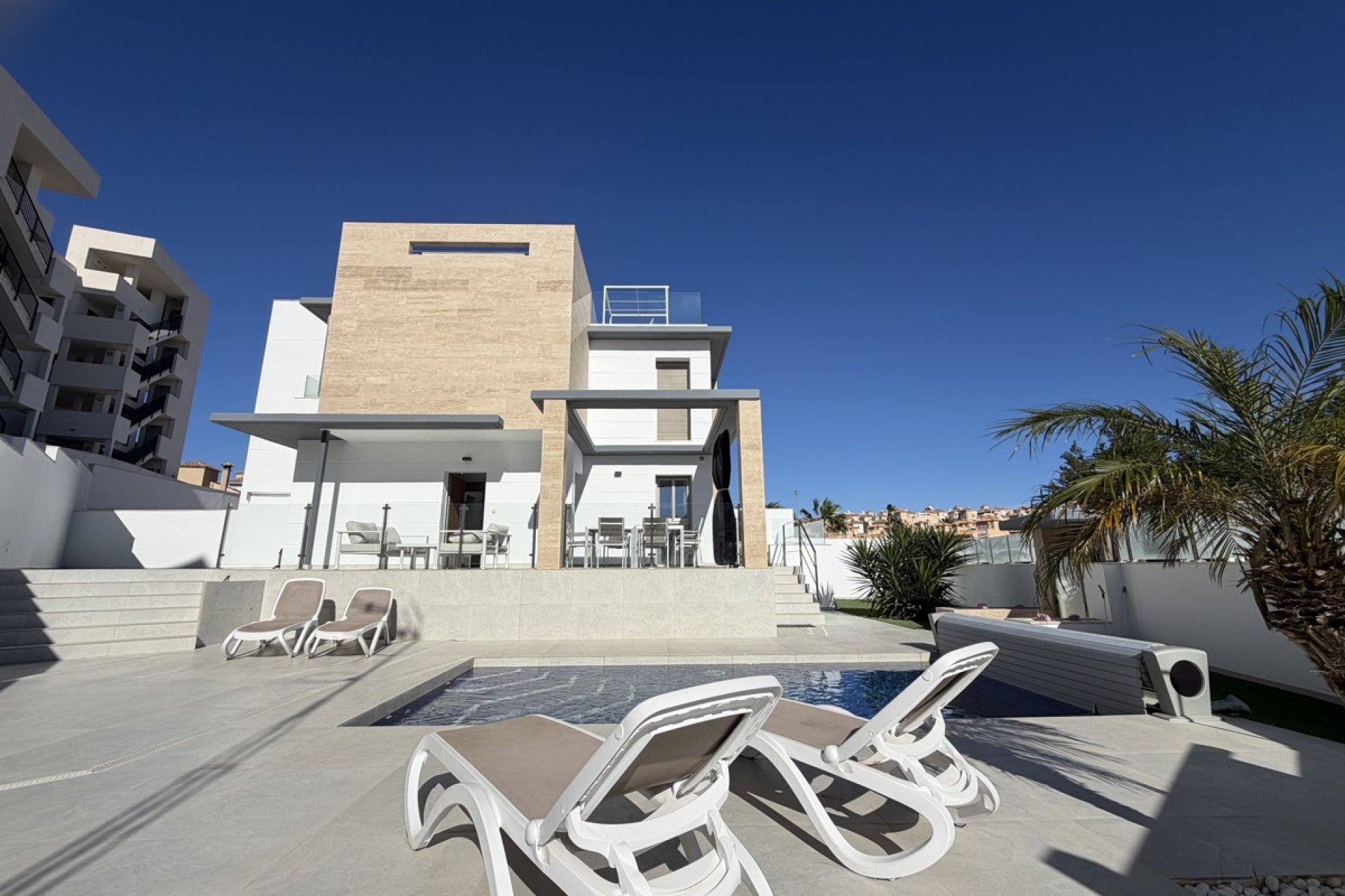 Resale - Villa - Orihuela Costa - Villamartin