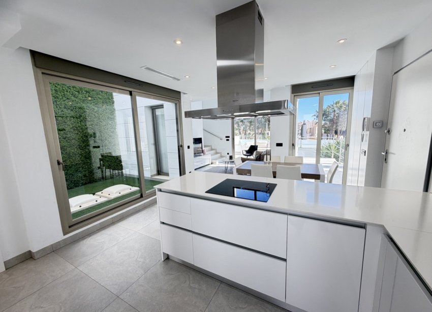 Resale - Villa - Orihuela Costa - Villamartin