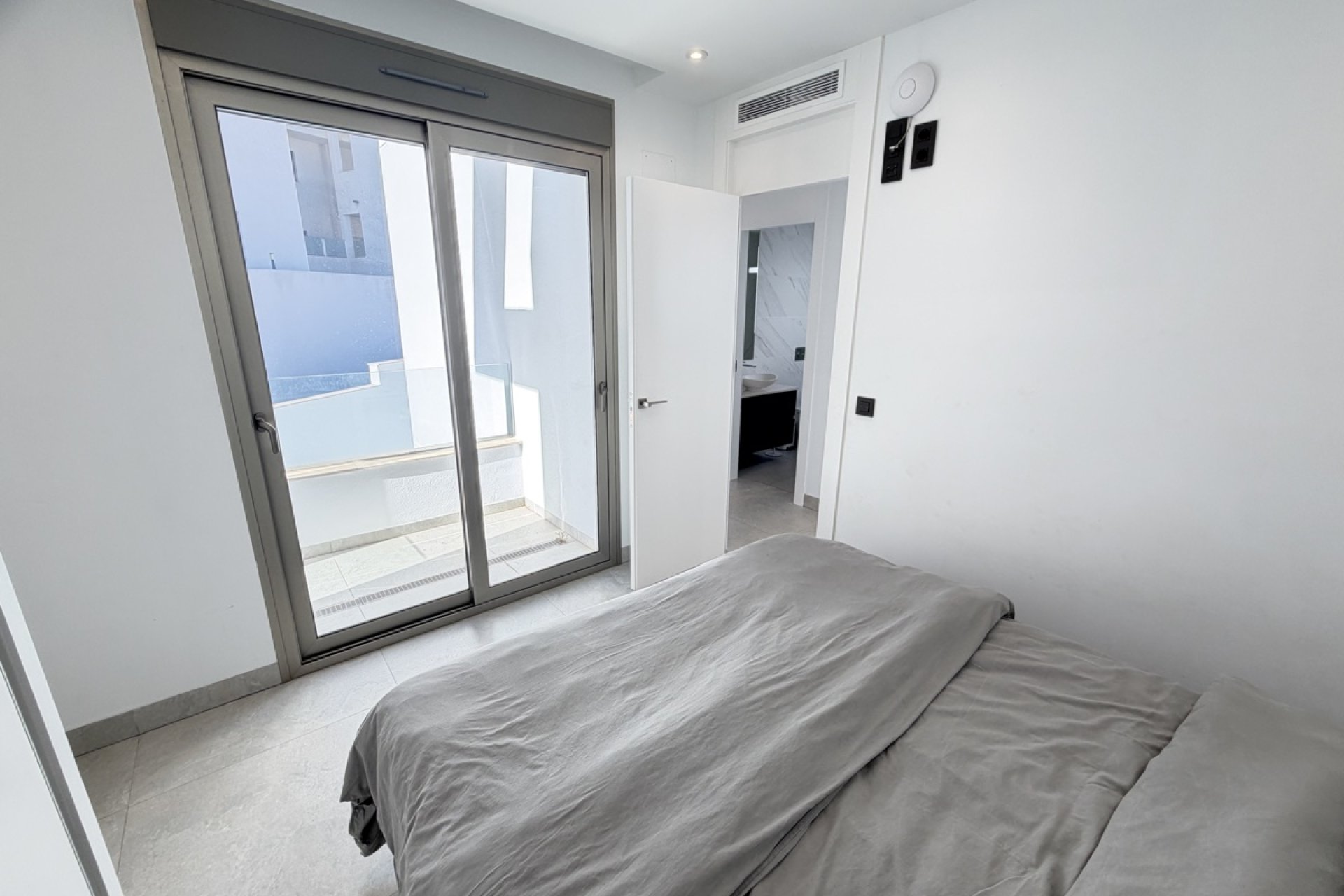 Resale - Villa - Orihuela Costa - Villamartin