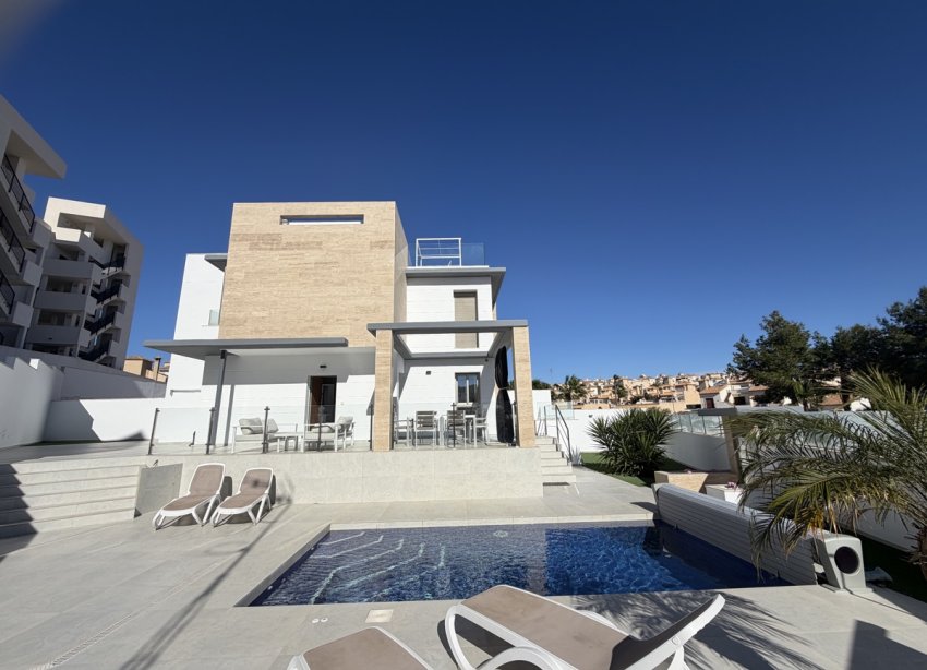 Resale - Villa - Orihuela Costa - Villamartin