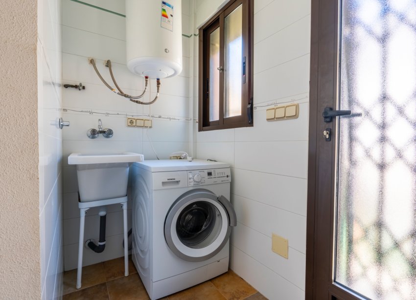 Resale - Villa - Orihuela Costa - Villamartin