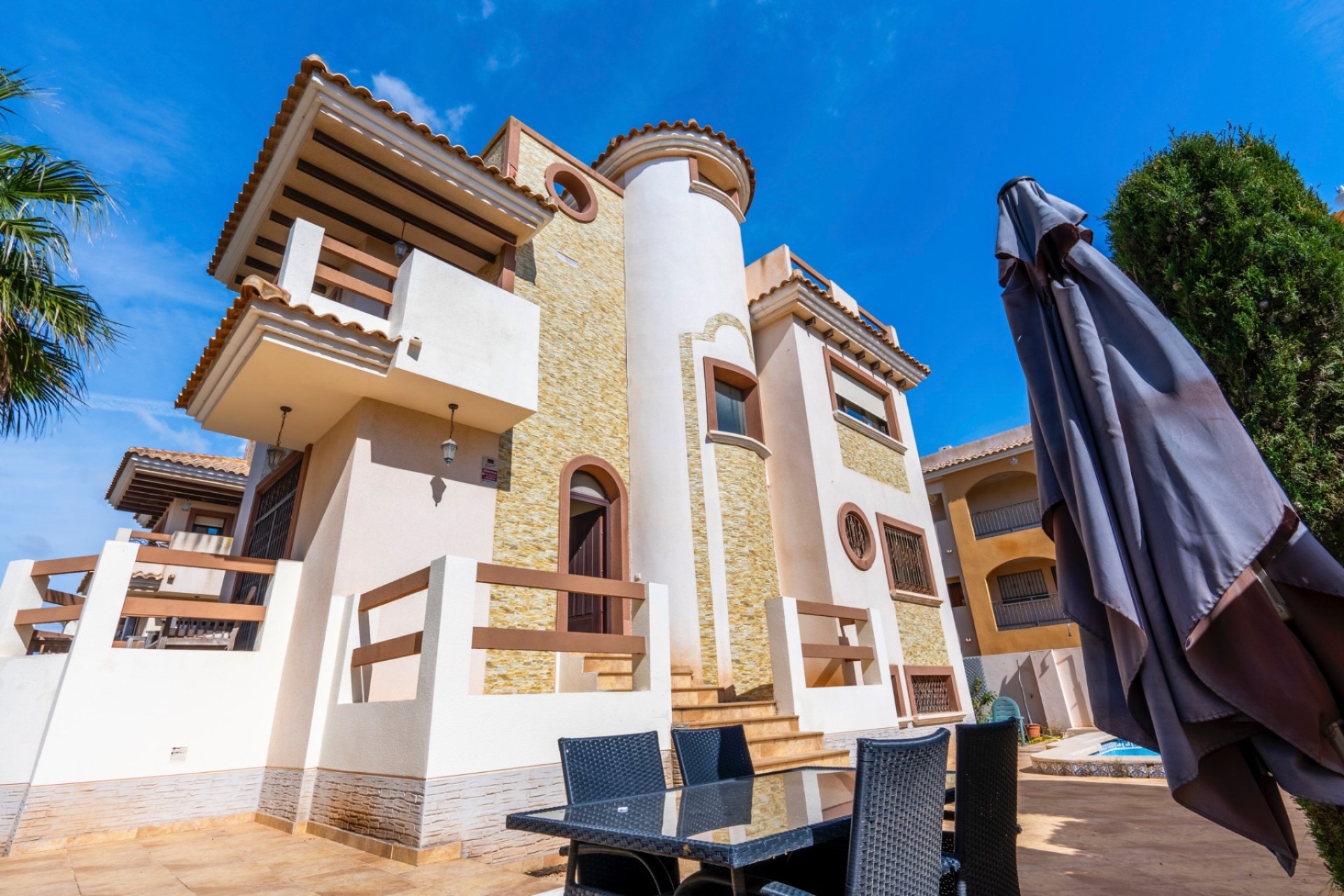 Resale - Villa - Orihuela Costa - Villamartin