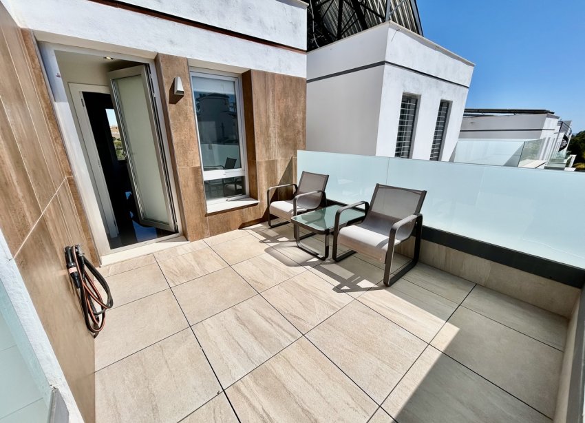 Resale - Villa - Orihuela Costa - Villamartin