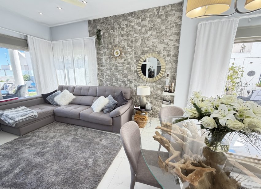 Resale - Villa - Orihuela Costa - Villamartin