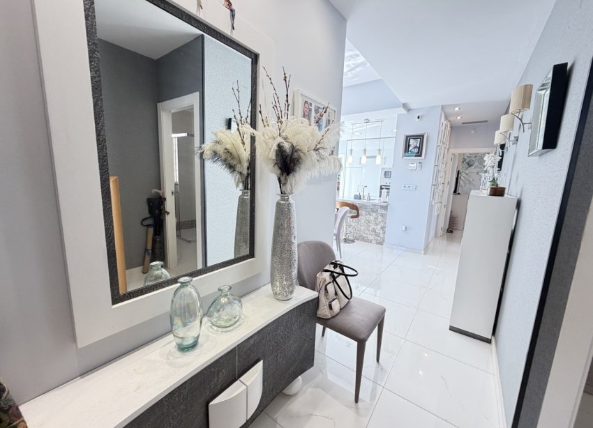 Resale - Villa - Orihuela Costa - Villamartin