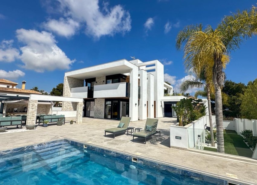 Resale - Villa - Orihuela Costa - Villamartin