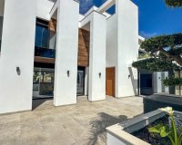 Resale - Villa - Orihuela Costa - Villamartin