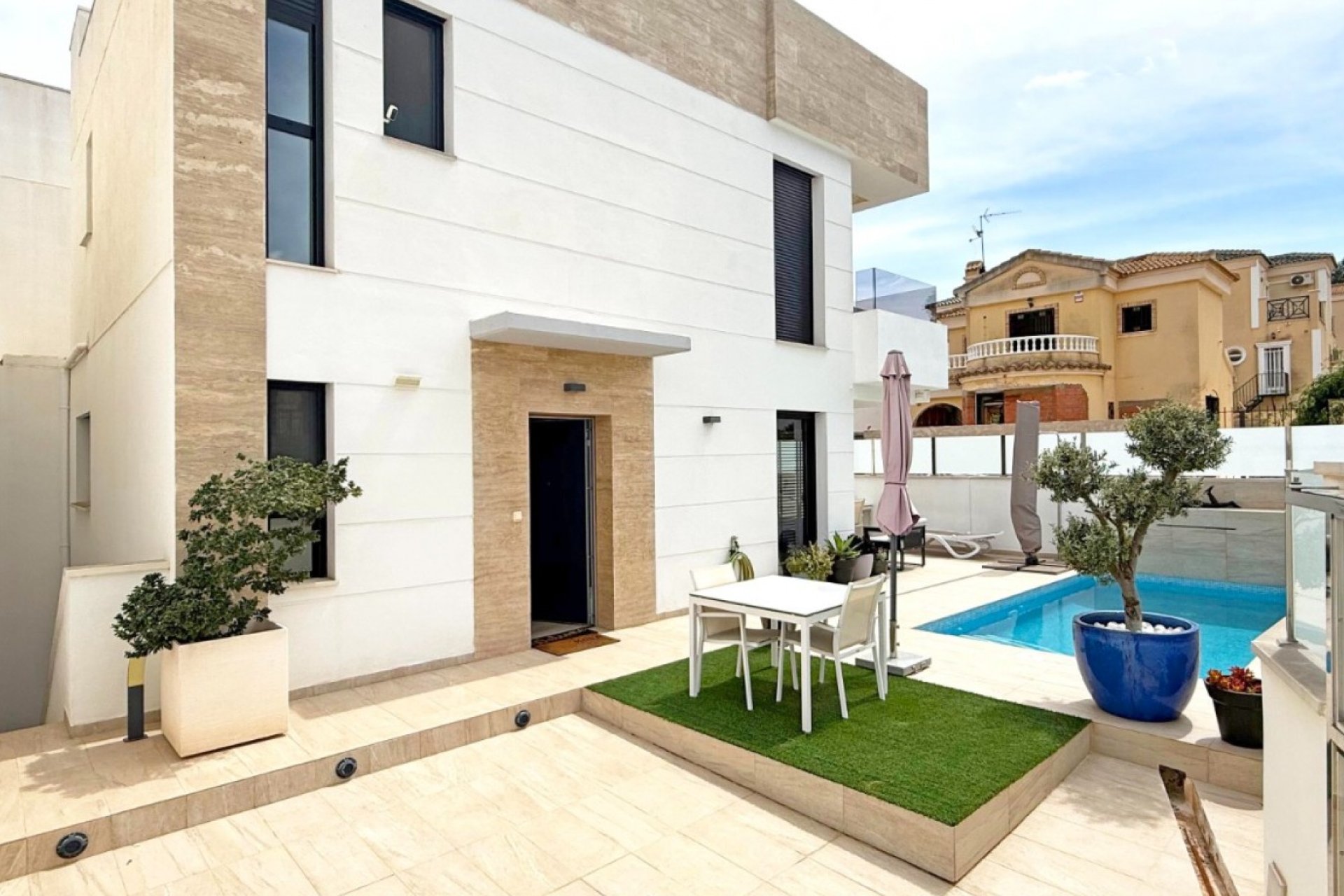 Resale - Villa - Orihuela Costa - Villamartín