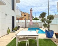 Resale - Villa - Orihuela Costa - Villamartín