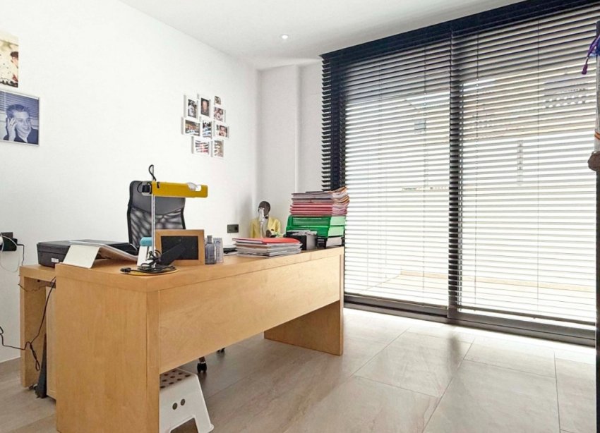 Resale - Villa - Orihuela Costa - Villamartín