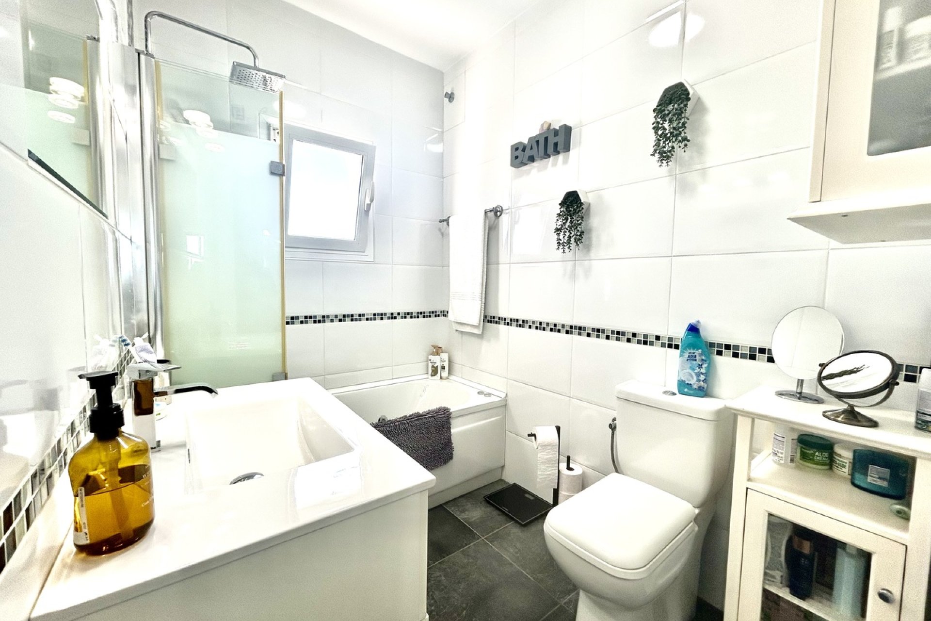 Resale - Villa - Orihuela Costa - Villamartin