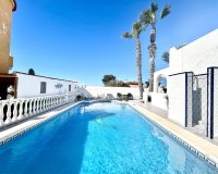 Resale - Villa - Orihuela Costa - Villamartin