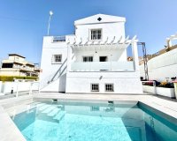 Resale - Villa - Orihuela Costa - Villamartin