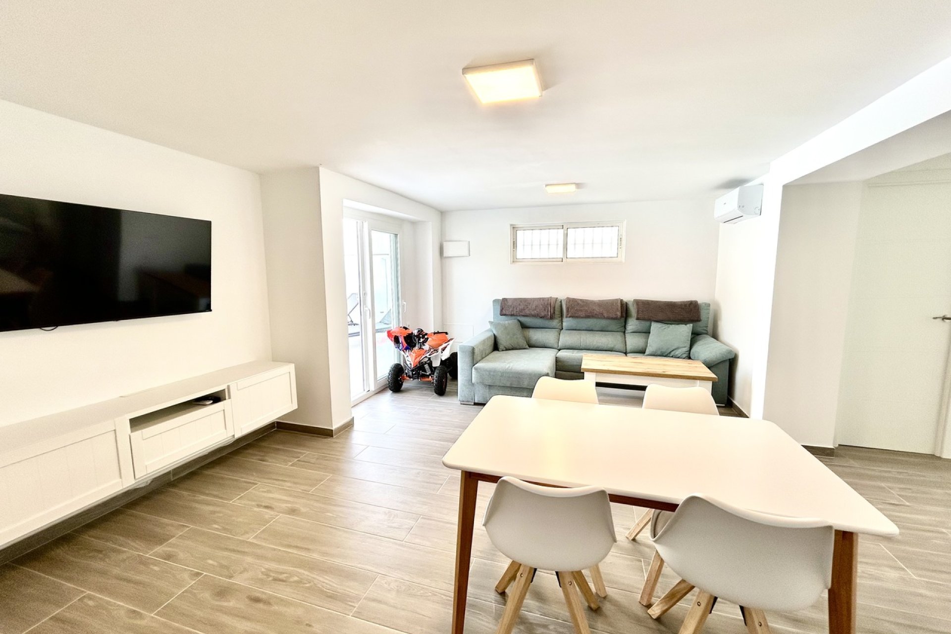 Resale - Villa - Orihuela Costa - Villamartin