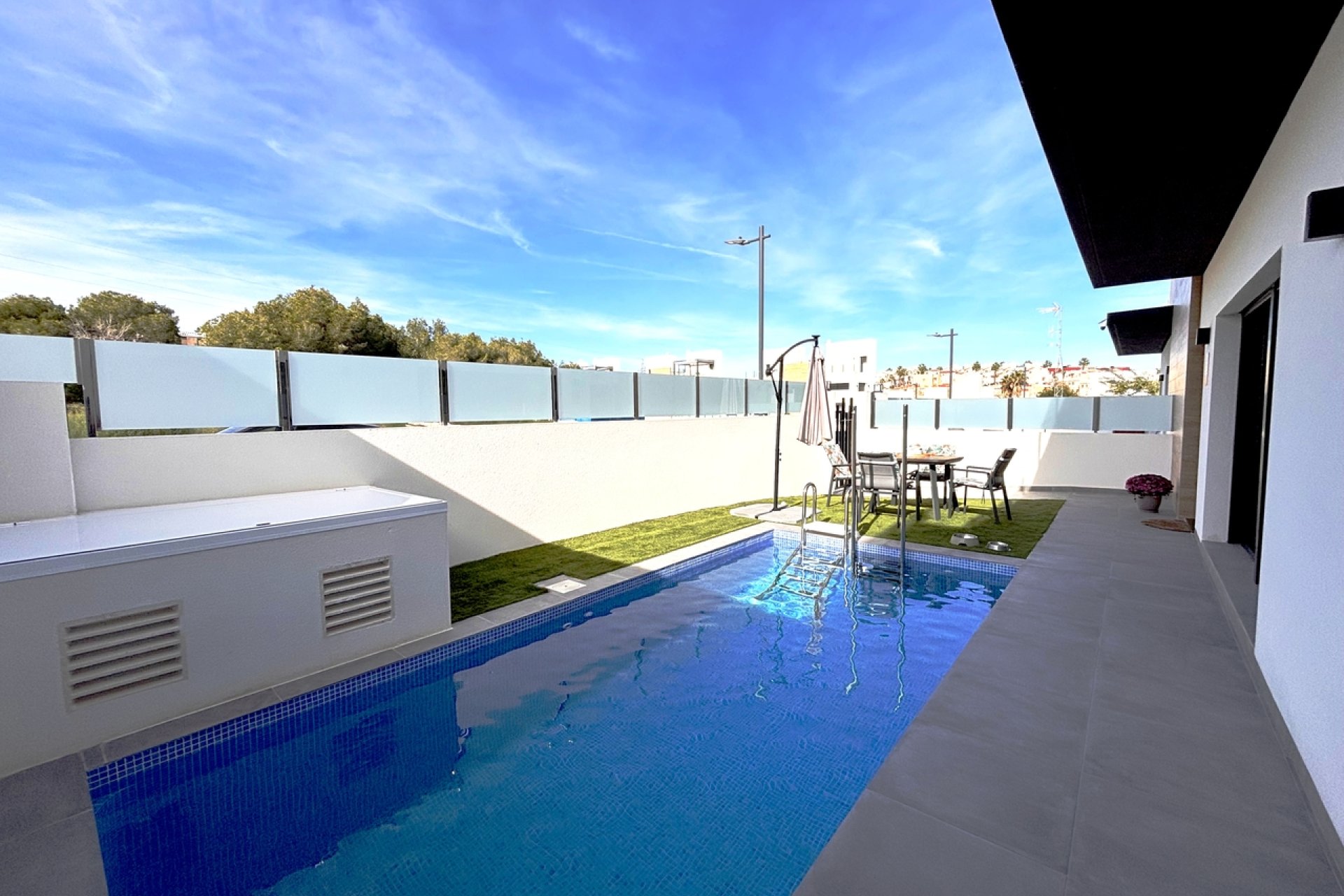 Resale - Villa - Orihuela Costa - Villamartín