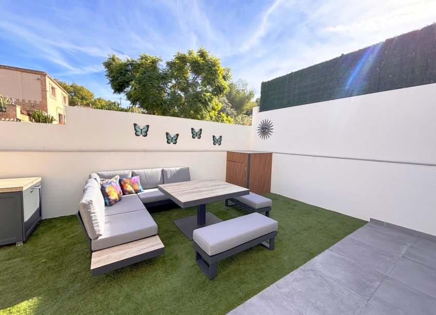 Resale - Villa - Orihuela Costa - Villamartín