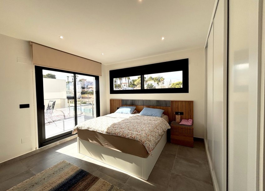 Resale - Villa - Orihuela Costa - Villamartín