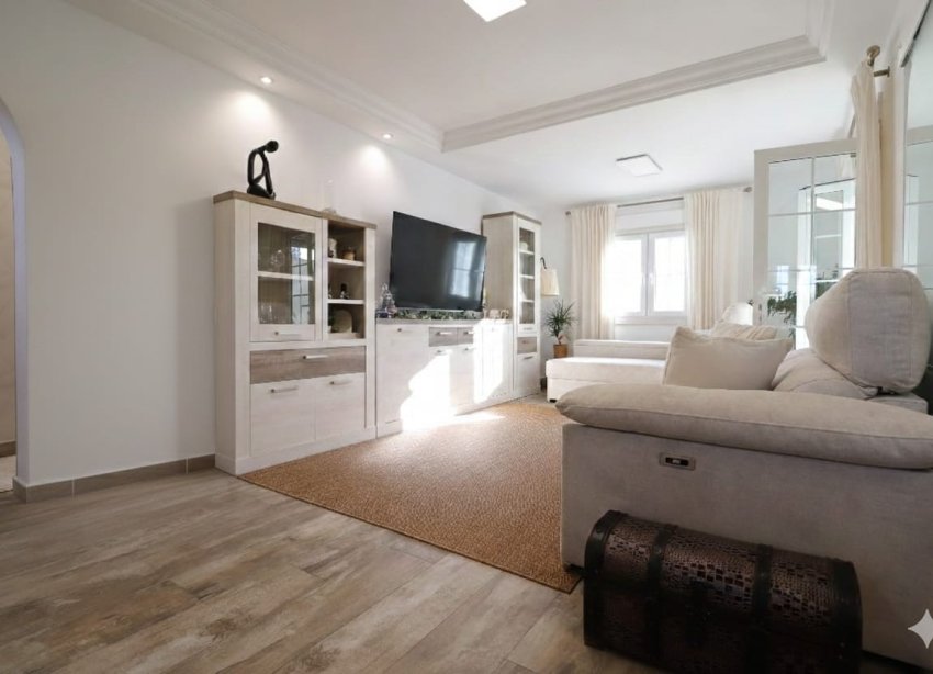 Resale - Villa - Orihuela Costa - Villamartín