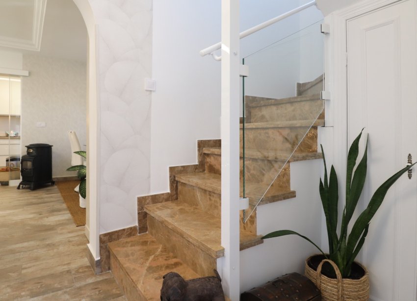 Resale - Villa - Orihuela Costa - Villamartín
