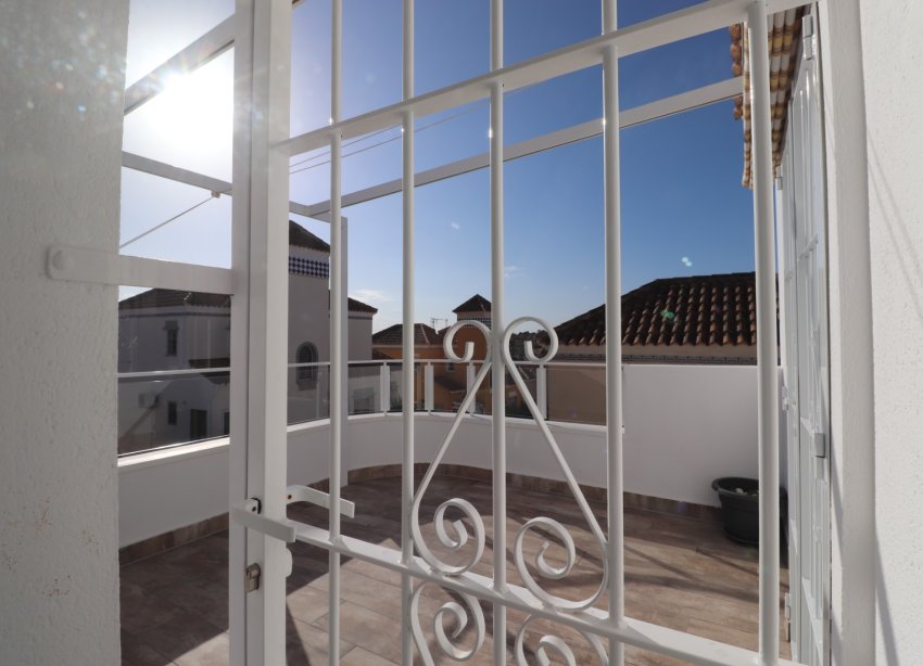 Resale - Villa - Orihuela Costa - Villamartín