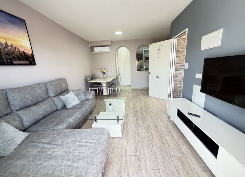 Resale - Villa - Orihuela Costa - Villamartín