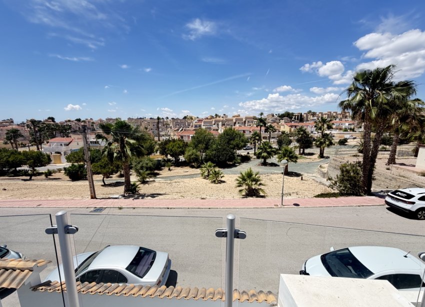 Resale - Villa - Orihuela Costa - Villamartín
