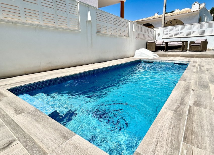 Resale - Villa - Orihuela Costa - Villamartín