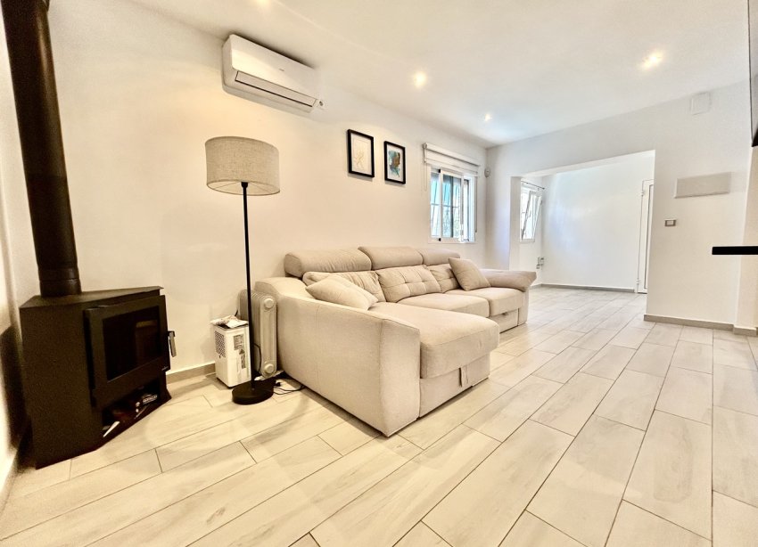 Resale - Villa - Orihuela Costa - Villamartín